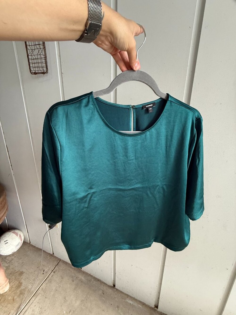 Express Emerald Green Satin Blouse Women's Medium Short Sleeve Keyhole Back Top